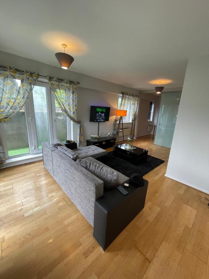לונדון The Reflection Apartment , With River Thames View מראה חיצוני תמונה