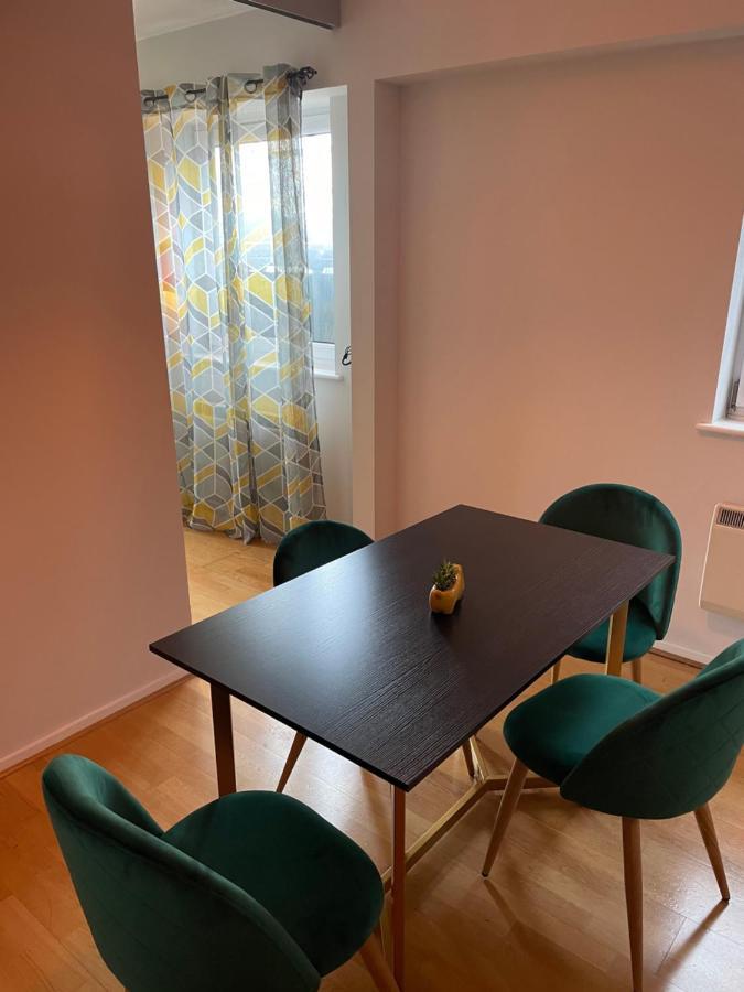 לונדון The Reflection Apartment , With River Thames View מראה חיצוני תמונה